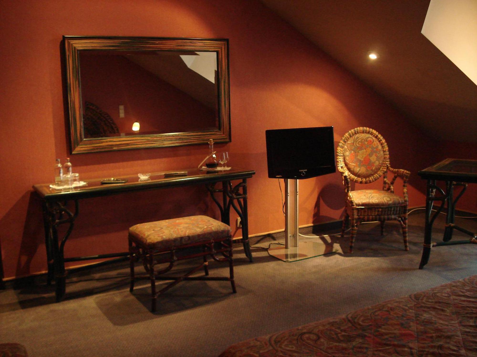 Chateau D'Hassonville Aye Bagian luar foto